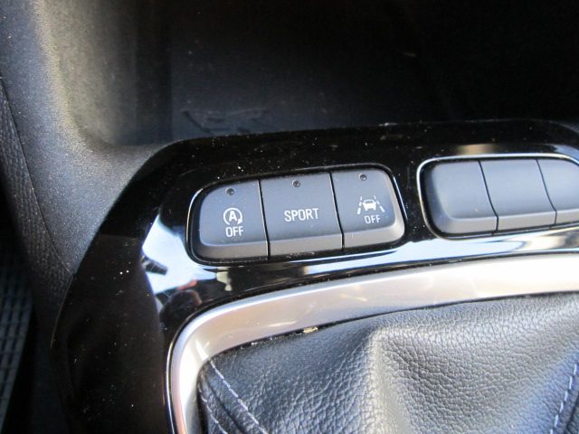 OPEL Corsa usata, con Controllo automatico clima