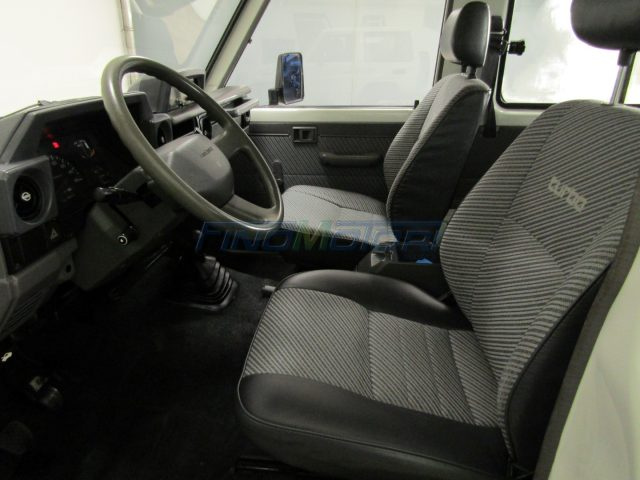 TOYOTA Land Cruiser usata 5