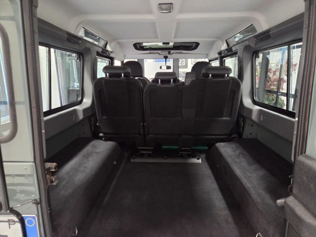 LAND ROVER Defender usata 42