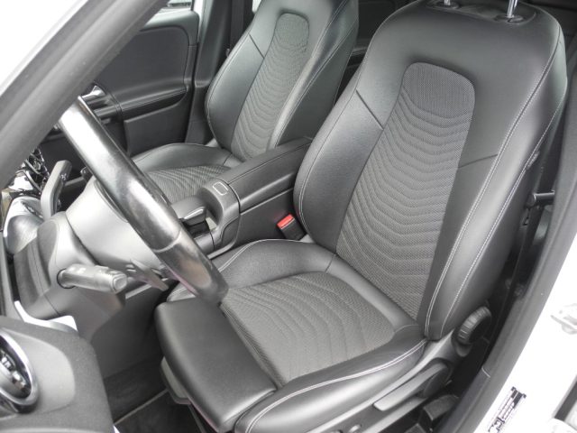MERCEDES-BENZ GLB 200 usata, con Kit antipanne