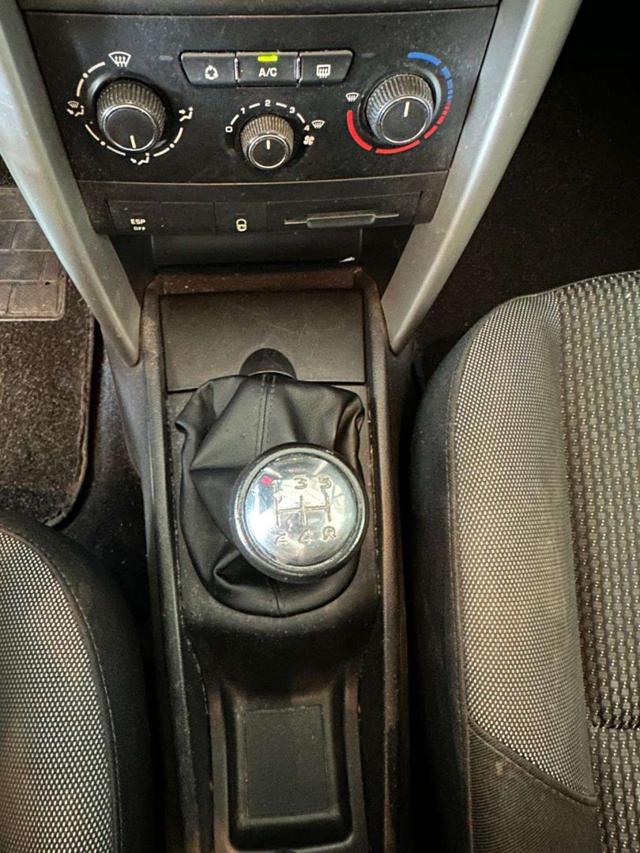 PEUGEOT 207 usata, con Sedile posteriore sdoppiato