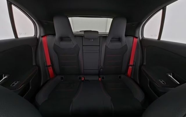 MERCEDES-BENZ A 35 AMG usata, con Fendinebbia