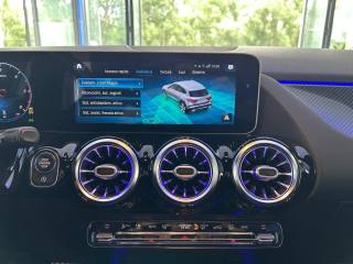MERCEDES-BENZ GLA 200 usata, con Fari LED