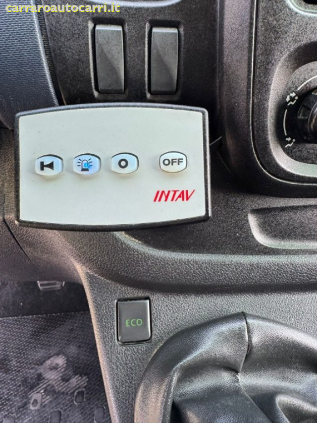 OPEL Vivaro usata, con Bluetooth