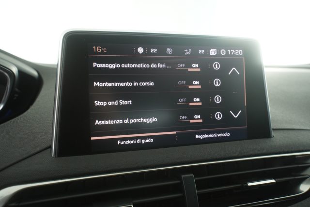 PEUGEOT 3008 usata 10