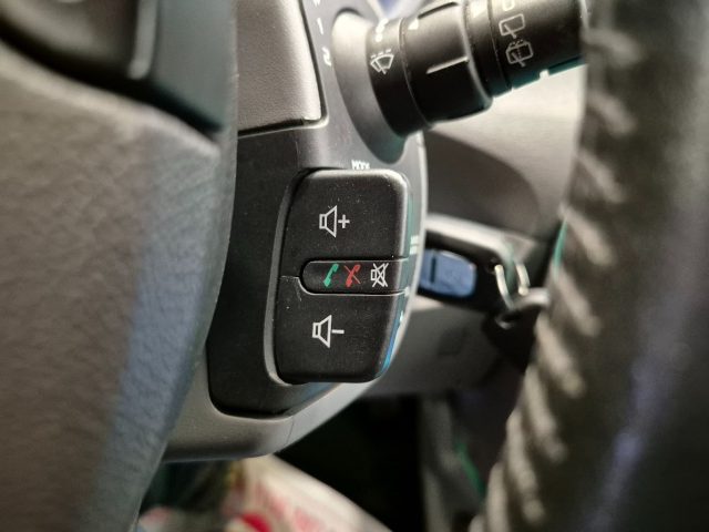 RENAULT Clio usata, con USB