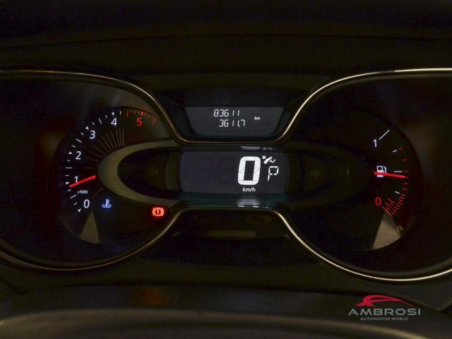 RENAULT Captur usata 12