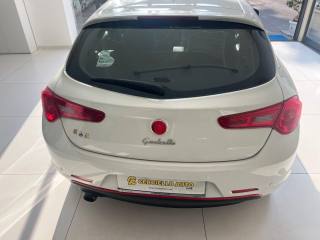 ALFA ROMEO Giulietta usata, con Controllo automatico clima