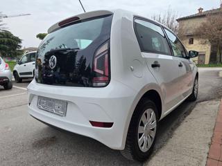 VOLKSWAGEN up! usata, con Autoradio