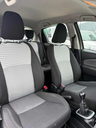 TOYOTA Yaris usata, con Sedile posteriore sdoppiato