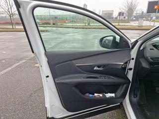 PEUGEOT 3008 usata, con Frenata d