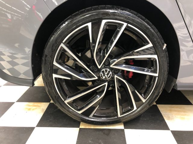 VOLKSWAGEN Golf usata, con Controllo trazione