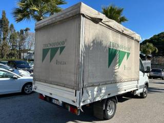 IVECO Daily usata, con Servosterzo