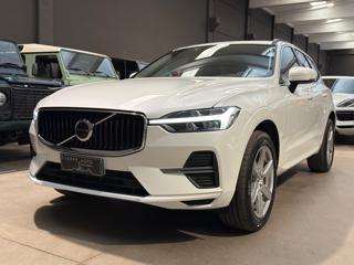 VOLVO XC60 B4 (d) AWD automatico Essential