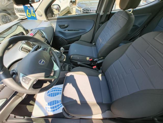 LANCIA Ypsilon usata, con Autoradio
