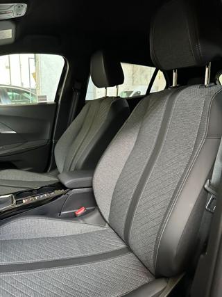 PEUGEOT 2008 usata, con Autoradio