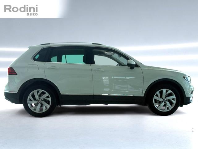 VOLKSWAGEN Tiguan usata, con Airbag laterali