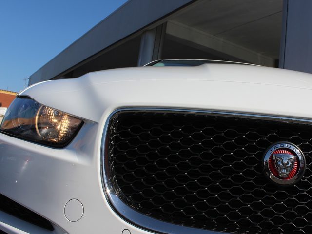 JAGUAR XE usata, con Start/Stop Automatico