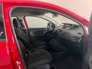 LANCIA Ypsilon usata, con Autoradio