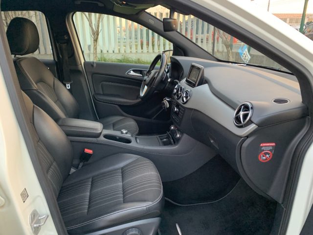 MERCEDES-BENZ B 180 usata, con Cronologia tagliandi