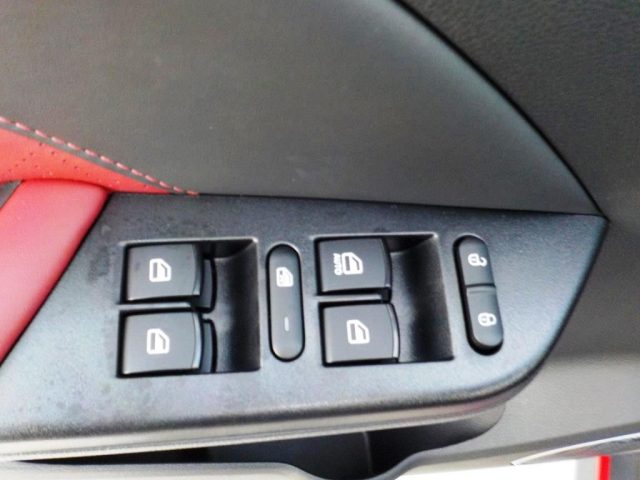 DFSK Glory 500 usata, con Apple CarPlay