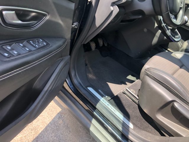 RENAULT Scenic usata 10