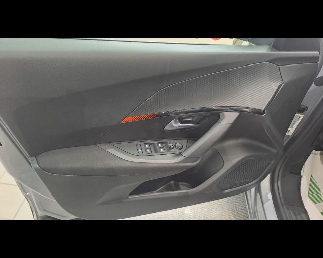 PEUGEOT 2008 usata 28