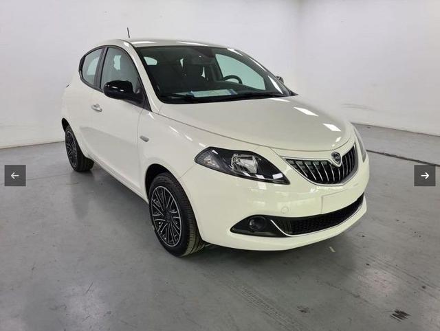 LANCIA Ypsilon usata, con Fendinebbia