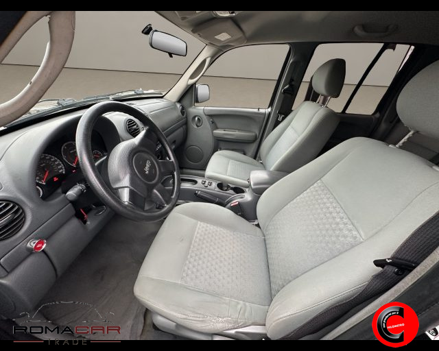 JEEP Cherokee usata, con Autoradio