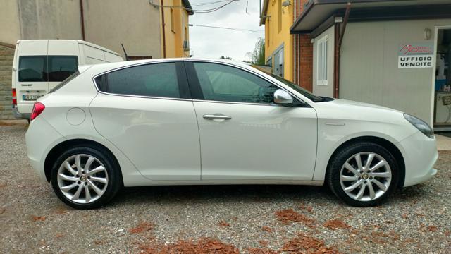 ALFA ROMEO Giulietta usata, con Lettore CD