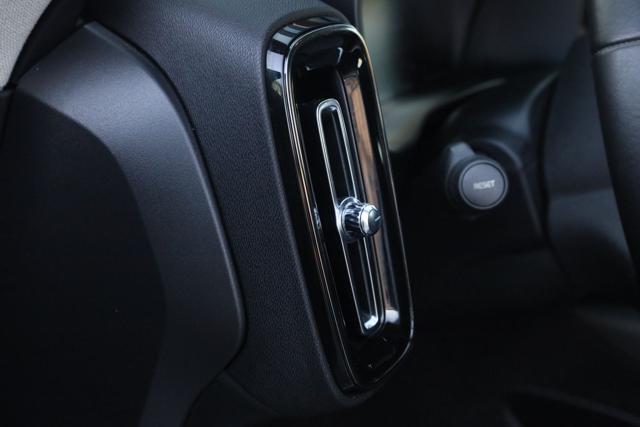 VOLVO XC40 usata, con Sistema di navigazione