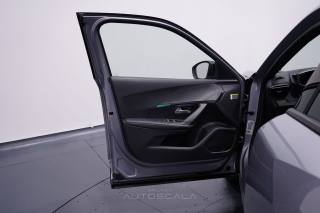 PEUGEOT 2008 usata, con Controllo automatico clima