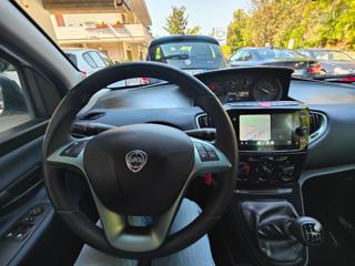 LANCIA Ypsilon usata, con ESP