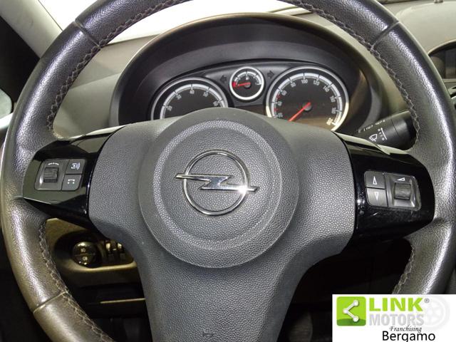 OPEL Corsa usata, con Autoradio