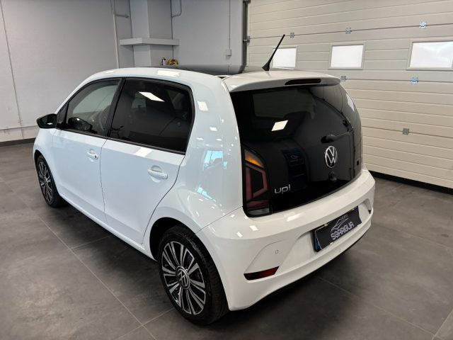 VOLKSWAGEN up! usata, con Luci diurne LED
