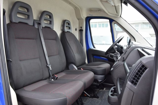 PEUGEOT Boxer usata, con Bluetooth