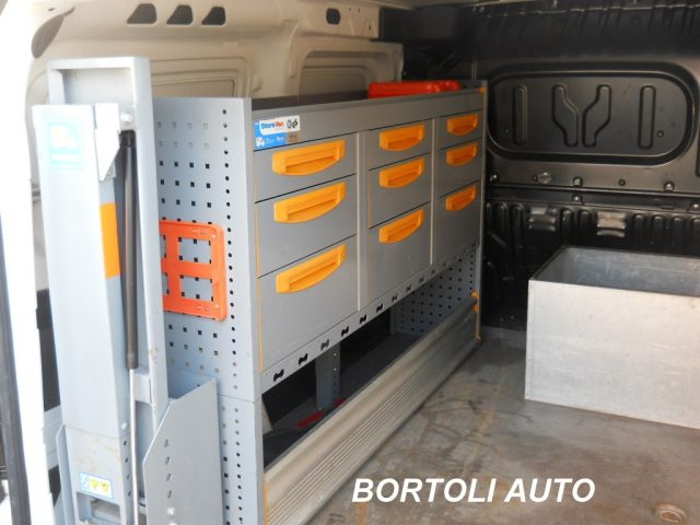 FIAT Doblo usata, con Sensori di parcheggio posteriori