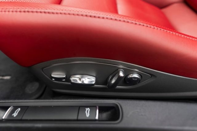 PORSCHE 911 usata, con Park Distance Control