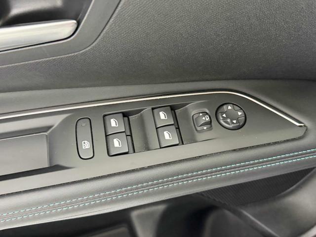 PEUGEOT 3008 usata 27