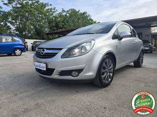 OPEL Corsa 1.2 3 porte b-color