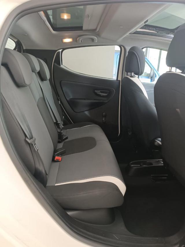 LANCIA Ypsilon usata 16