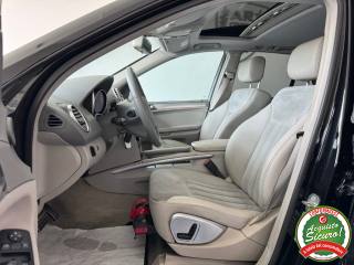 MERCEDES-BENZ ML 320 usata, con Boardcomputer