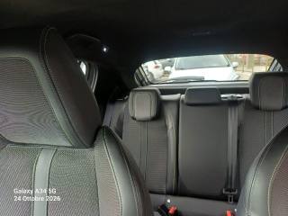 PEUGEOT 208 usata, con Park Distance Control
