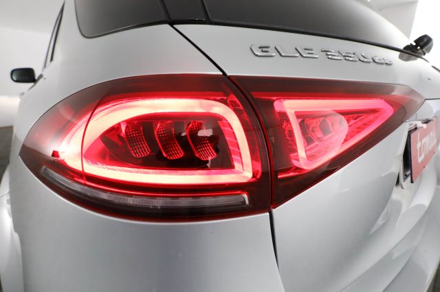 MERCEDES-BENZ CLA usata 16