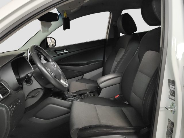 HYUNDAI Tucson usata 8