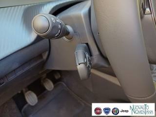 PEUGEOT 208 usata, con USB