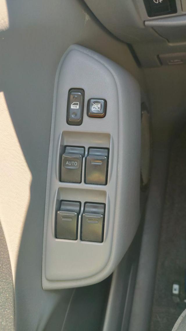 TOYOTA RAV 4 usata, con Sedile posteriore sdoppiato