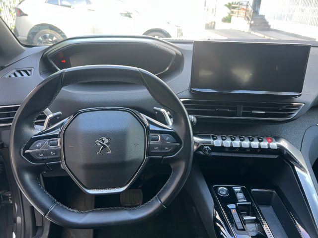 PEUGEOT 5008 usata, con Cerchi in lega