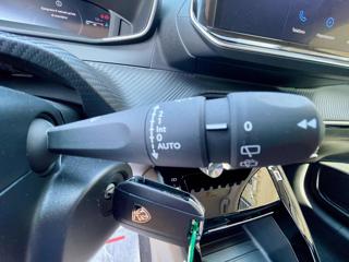 PEUGEOT 208 usata, con USB