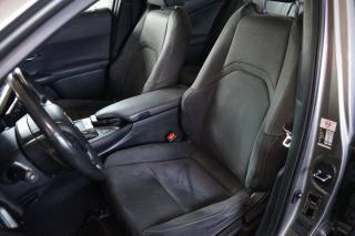 LEXUS UX 250h usata, con Sistema di navigazione